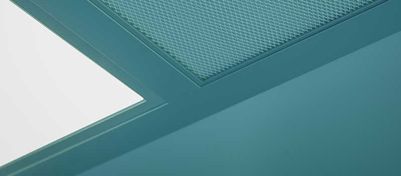 HEPA filter en LED verlichting in cleanroom plafond